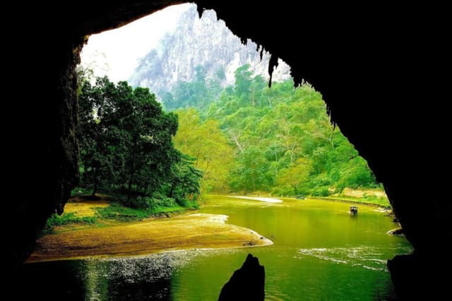 Ha Giang - Cao Bang - Ba Be 6 Days 5 Nights
