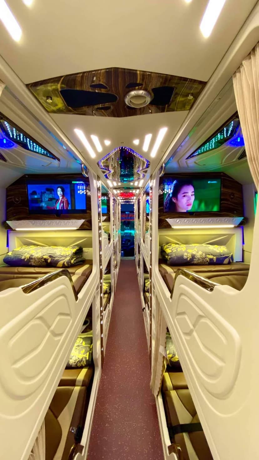 Cabin bus image 2
