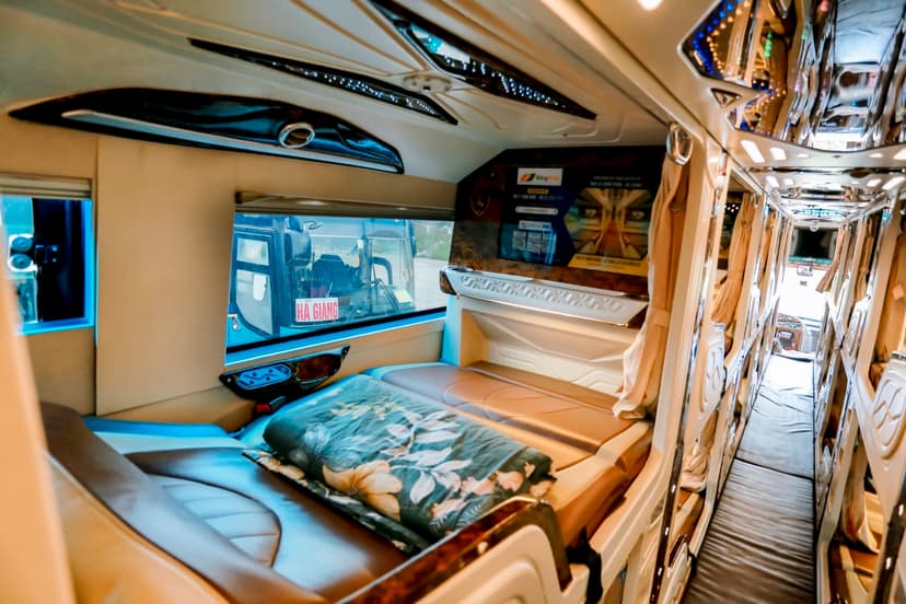 Cabin bus image 3