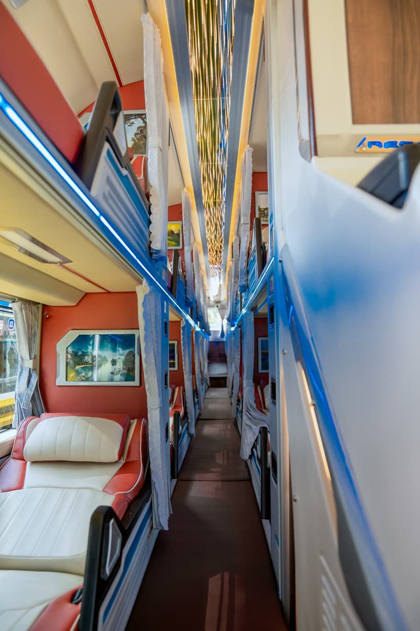 Bus image 3